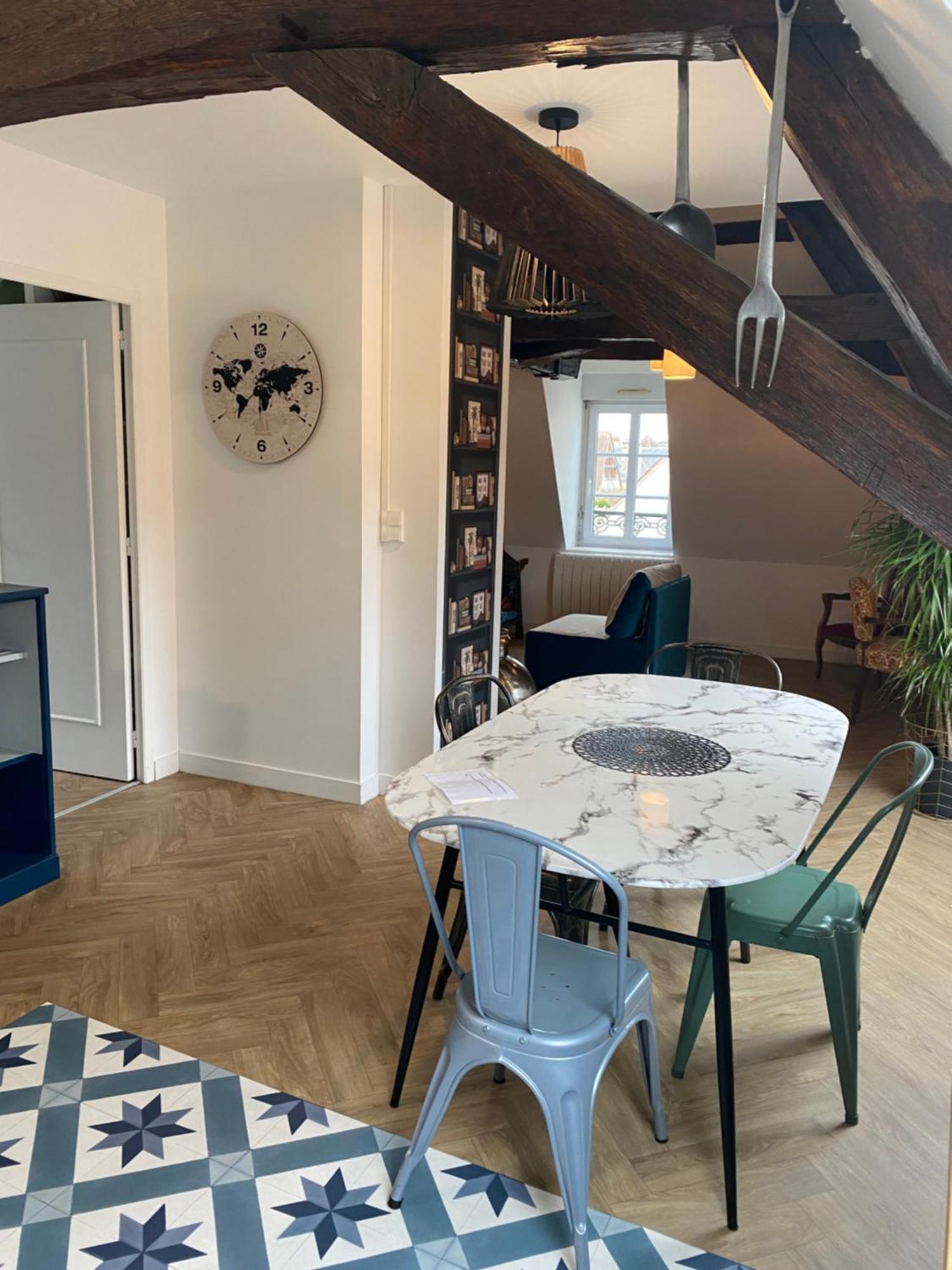 בורז'ה Le Kt-Dral - Appartement Hypercentre מראה חיצוני תמונה